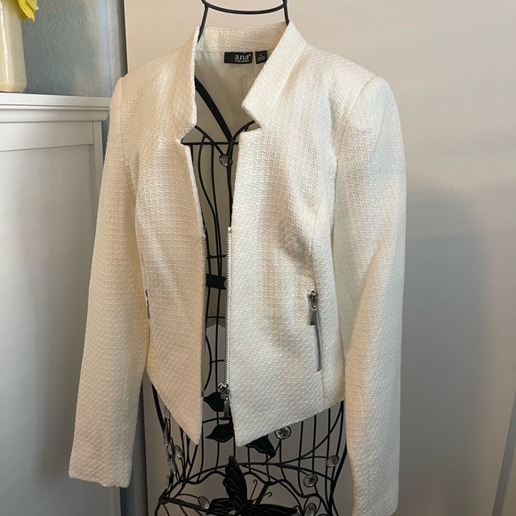 ๐ค Beautiful blazer ๐ค - Picture 1 of 6